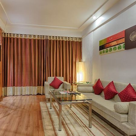 Quality Hotel D V Manor Виджаявада Экстерьер фото