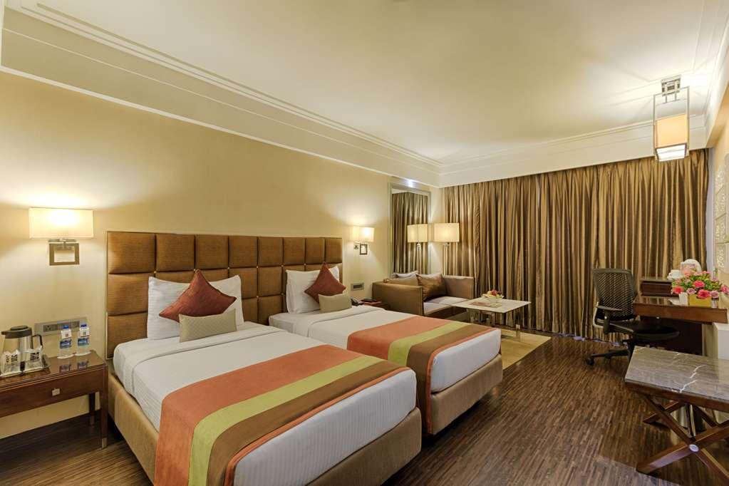 Quality Hotel D V Manor Виджаявада Номер фото