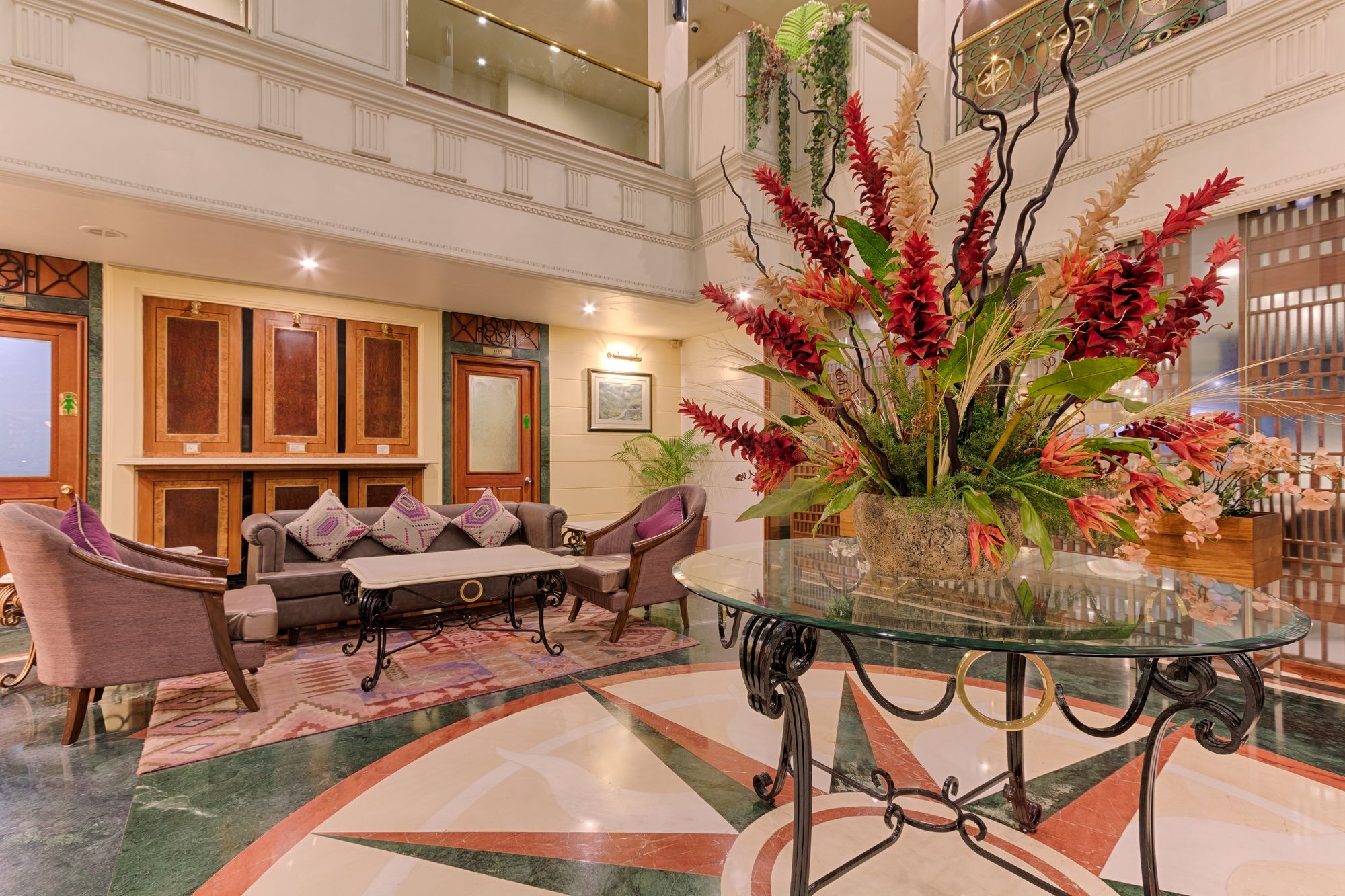 Quality Hotel D V Manor Виджаявада Экстерьер фото